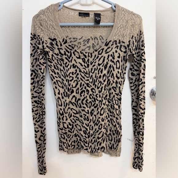 Moda International Beige Lace Top - Picture 1 of 5